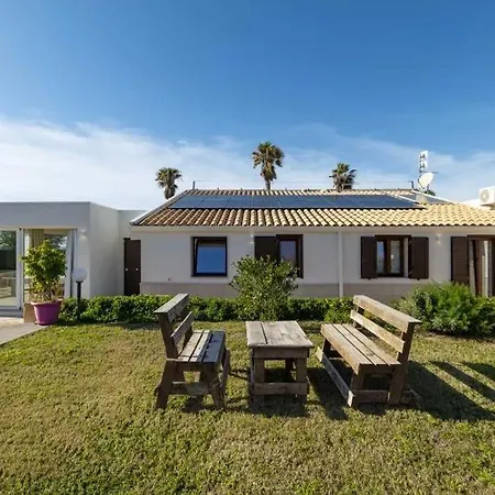 Villa Villa Alicudi - Luxury Seaside Con Piscina Cava dʼAliga