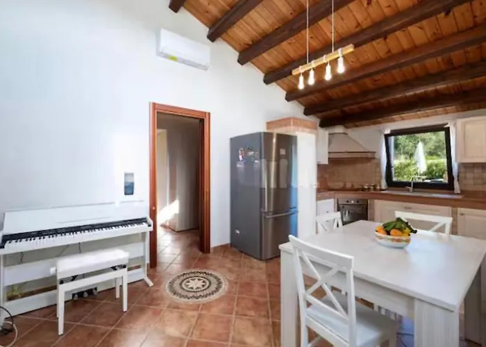 Villa Alicudi - Luxury Seaside Con Piscina * Cava dʼAliga