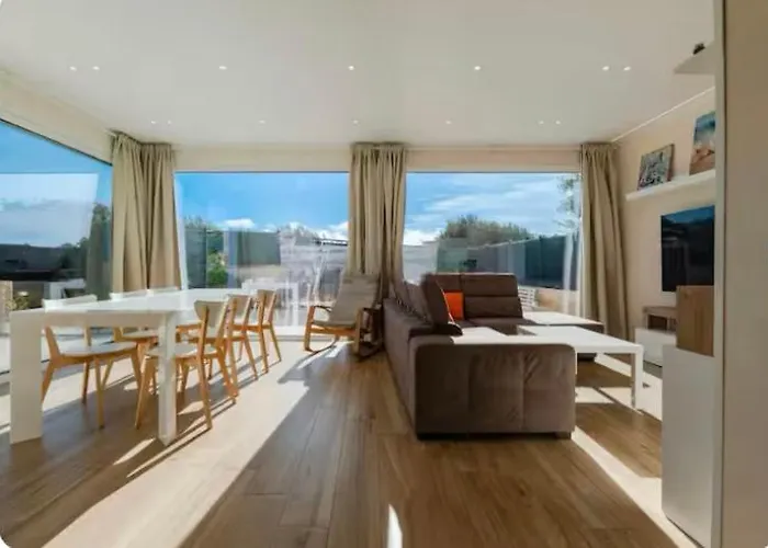 Villa Alicudi - Luxury Seaside Con Piscina *