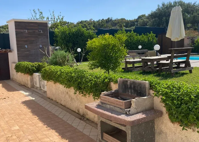 Villa Alicudi - Luxury Seaside Con Piscina *