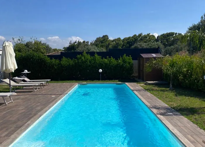 Villa Alicudi - Luxury Seaside Con Piscina Cava dʼAliga